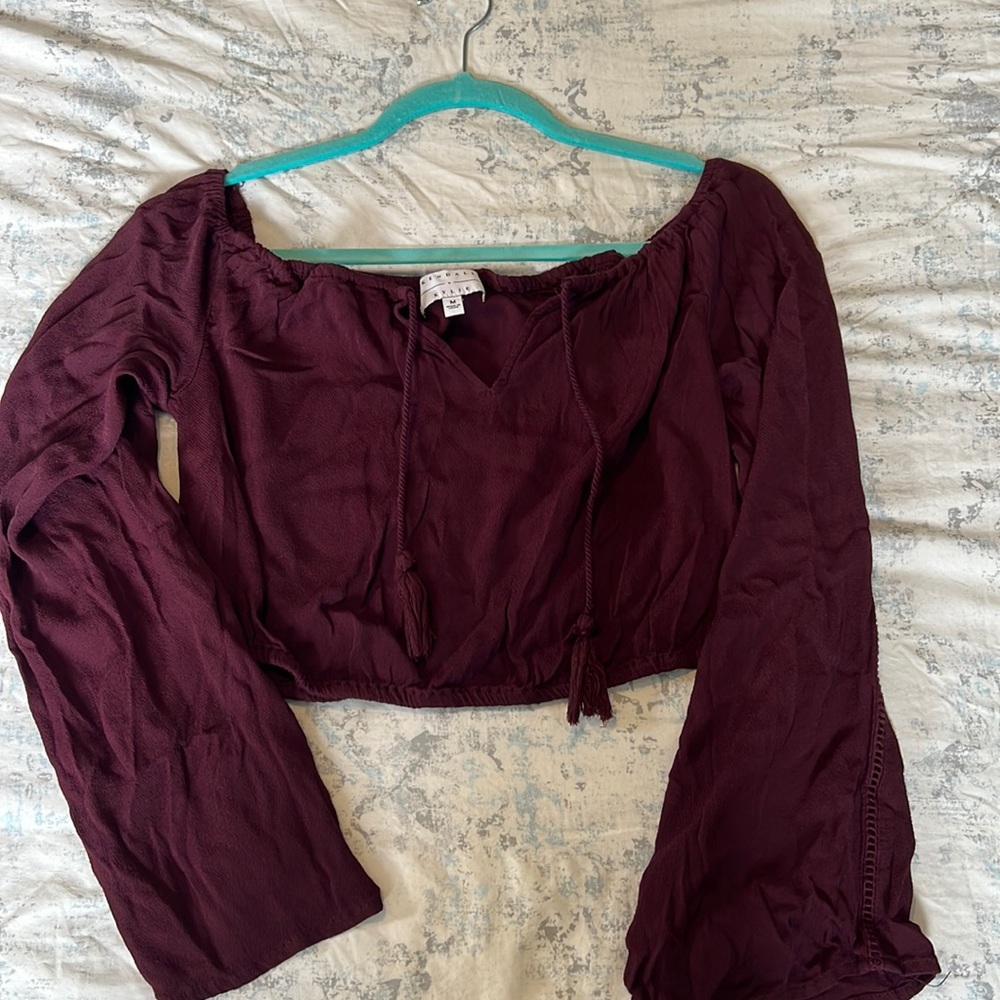 Kendall & Kylie long sleeved cropped top